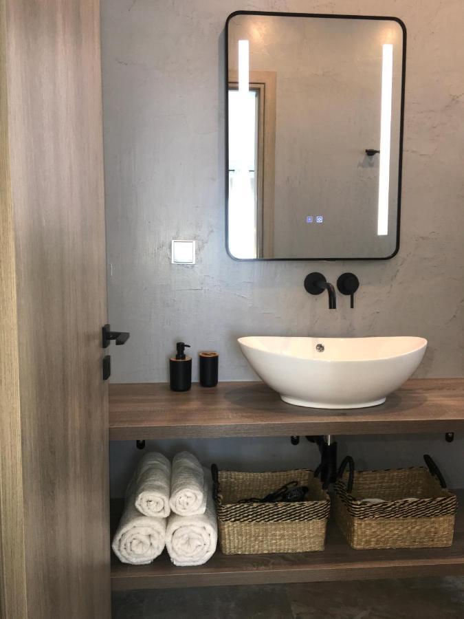 Anastasia Luxury Suites 2 تولو المظهر الخارجي الصورة